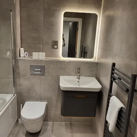 Stayzeni, Ouse Court Smart 1 Bed Йорк